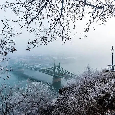 Perl Apartment- Air Conditioned, Cozy Near Varosliget Budapest